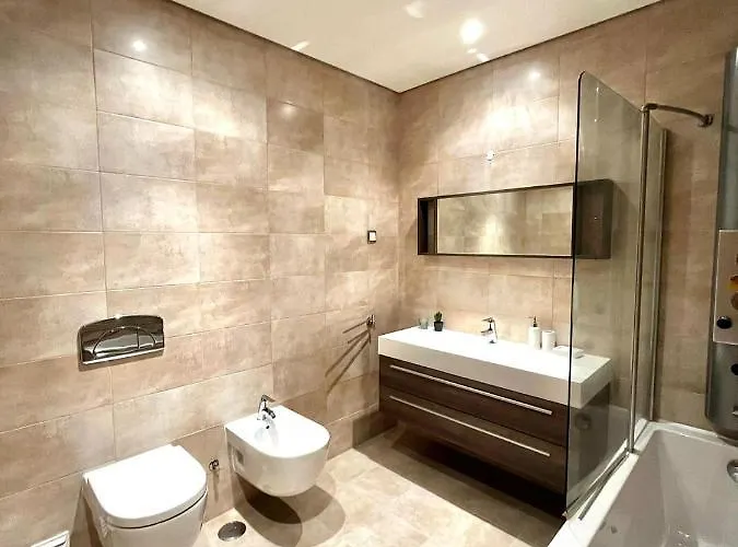 ヴィラ Funtastic With Pool *