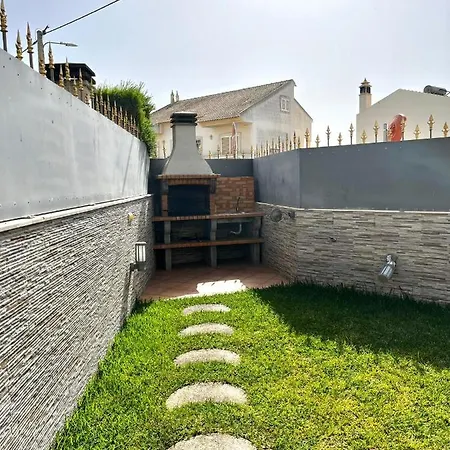 Funtastic With Pool Вилла