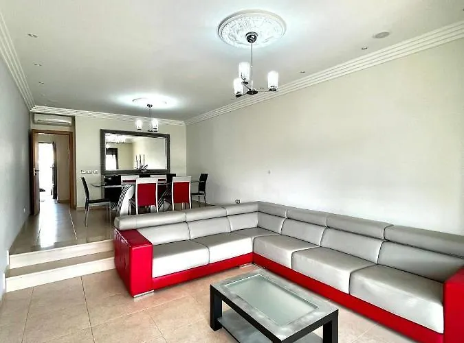 Вилла Funtastic With Pool *