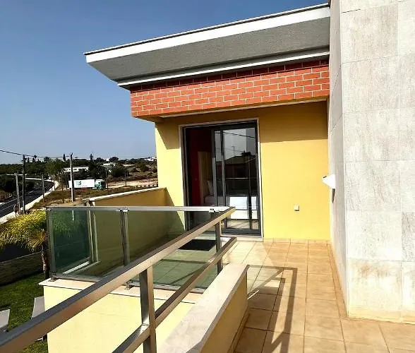 Funtastic With Pool Вилла Албуфейра