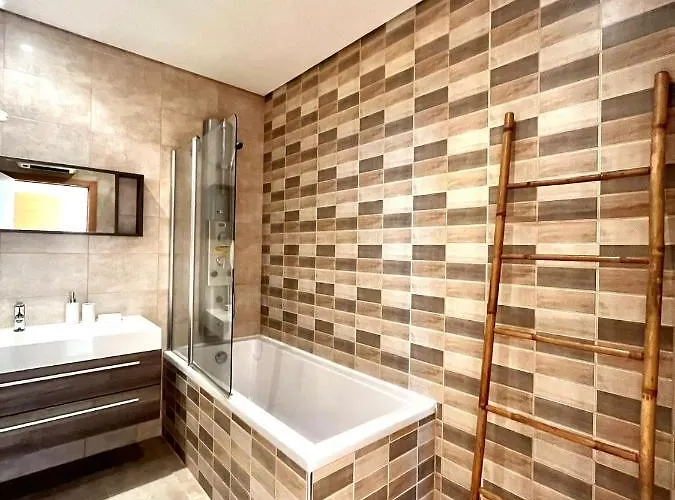 Funtastic With Pool Вилла